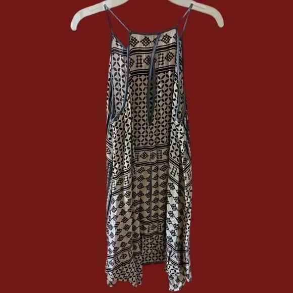 THML shark bite hem spaguetti strap  blue/red/ black dress size Small - Picture 5 of 10